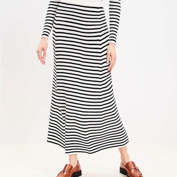 **SET**  Petite Stripe Ribbed Midi Sweater Skirt -Loft, LP, stripes, nautical - Picture 3 of 3